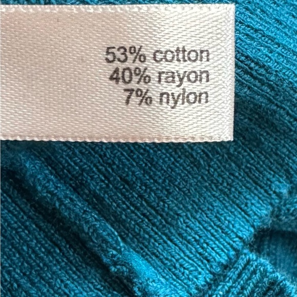 NWT THE LIMITED Crew Neck Sweater with Scoop Neck and Relaxed Fit Small - Picture 7 of 7